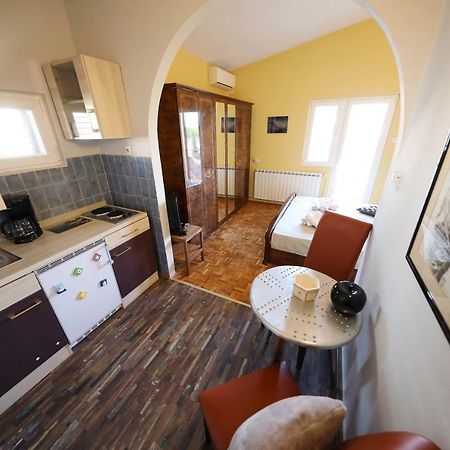 Villa Terracotta Studio 2 Starigrad Paklenica Exteriér fotografie