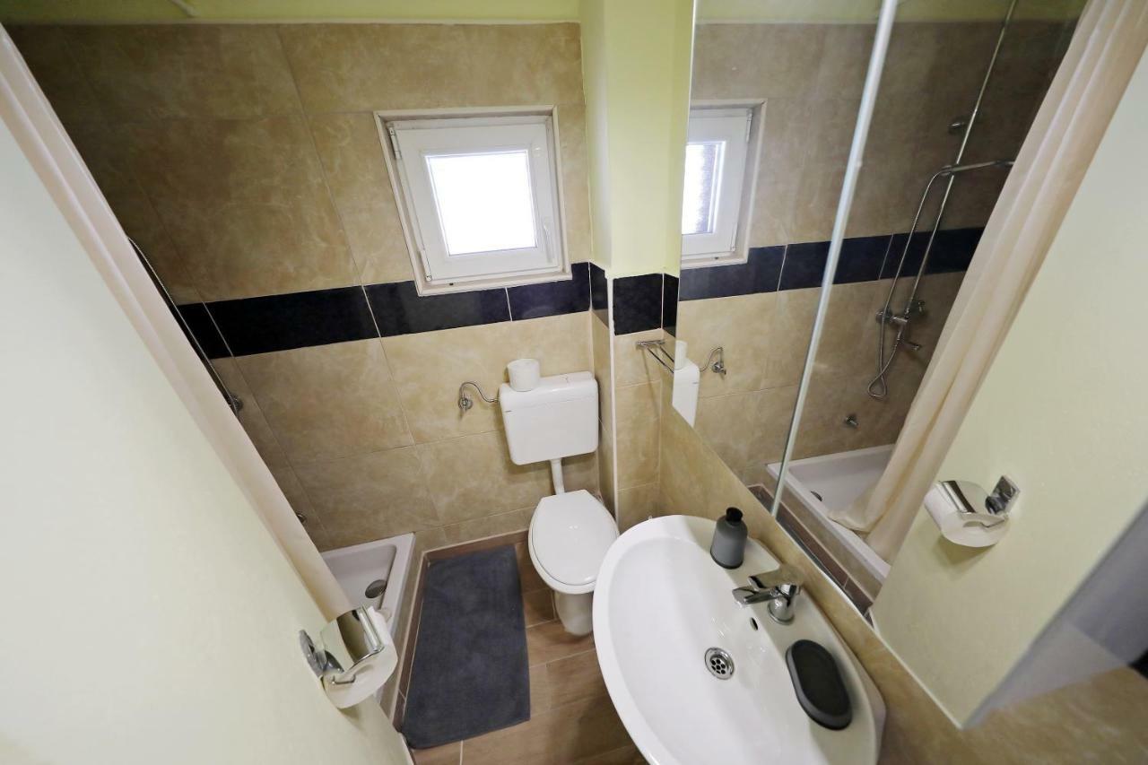 Villa Terracotta Studio 2 Starigrad Paklenica Exteriér fotografie